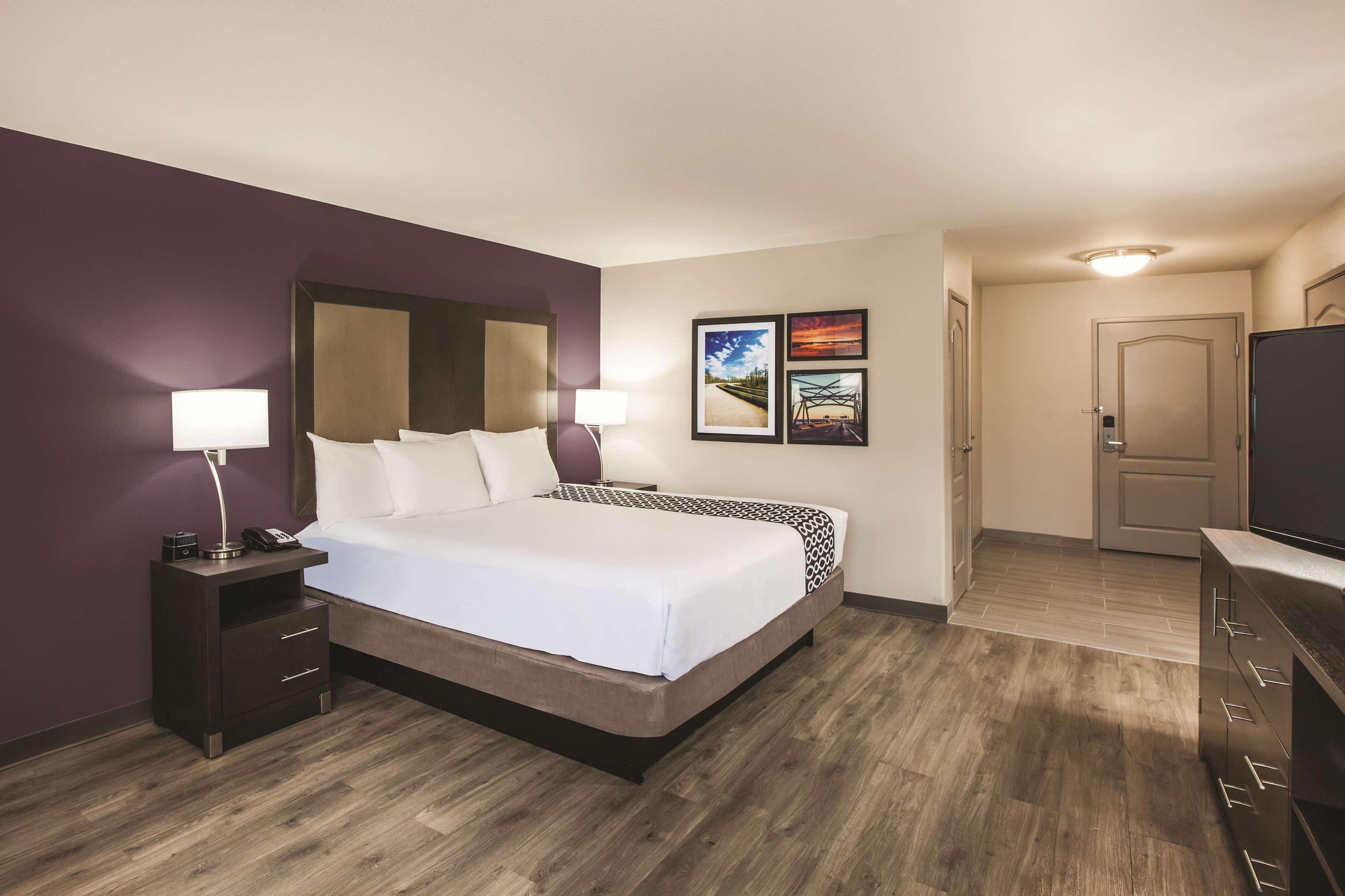 La Quinta By Wyndham Walker - Denham Springs Hotel Exterior photo