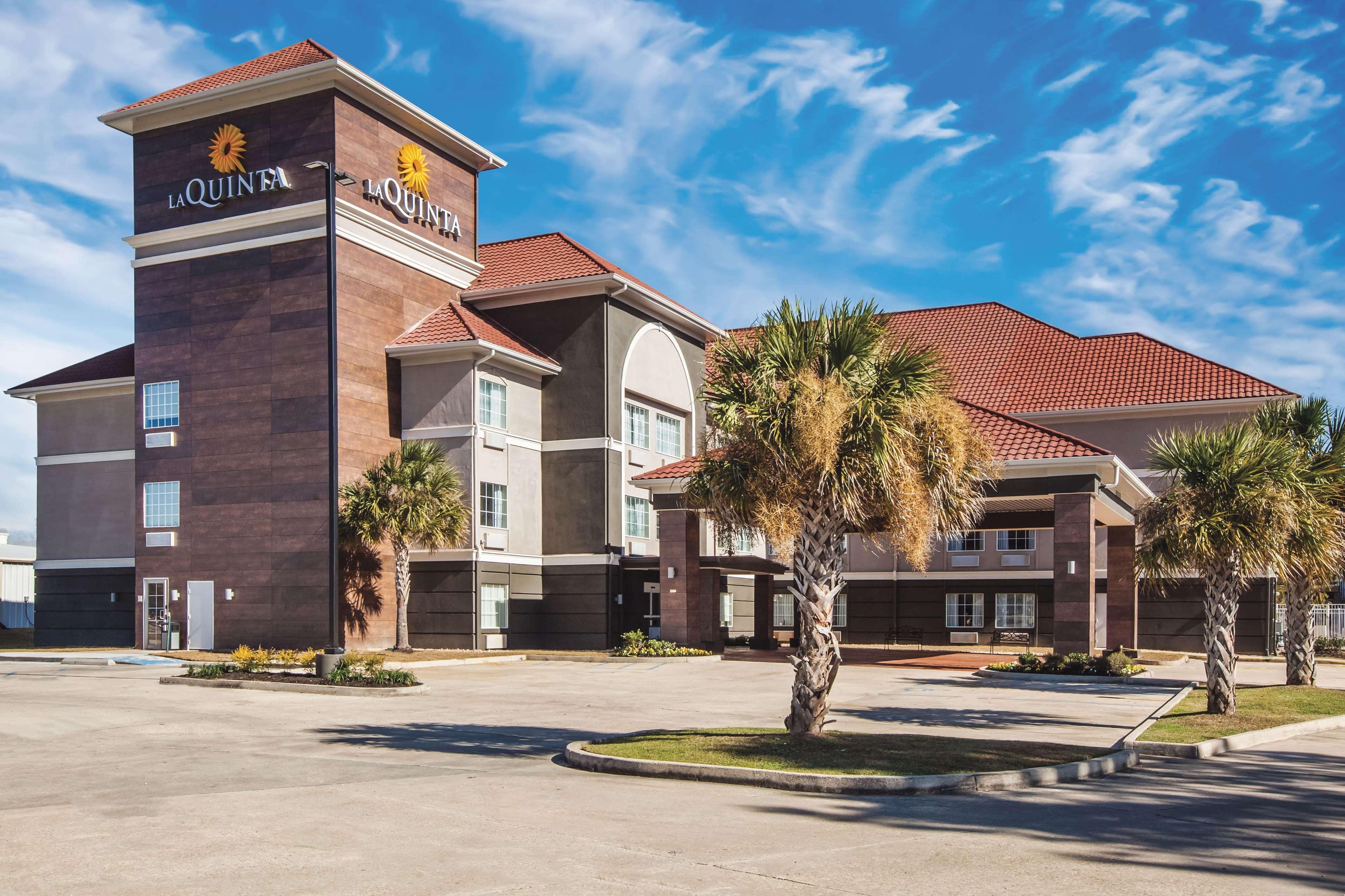 La Quinta By Wyndham Walker - Denham Springs Hotel Exterior photo