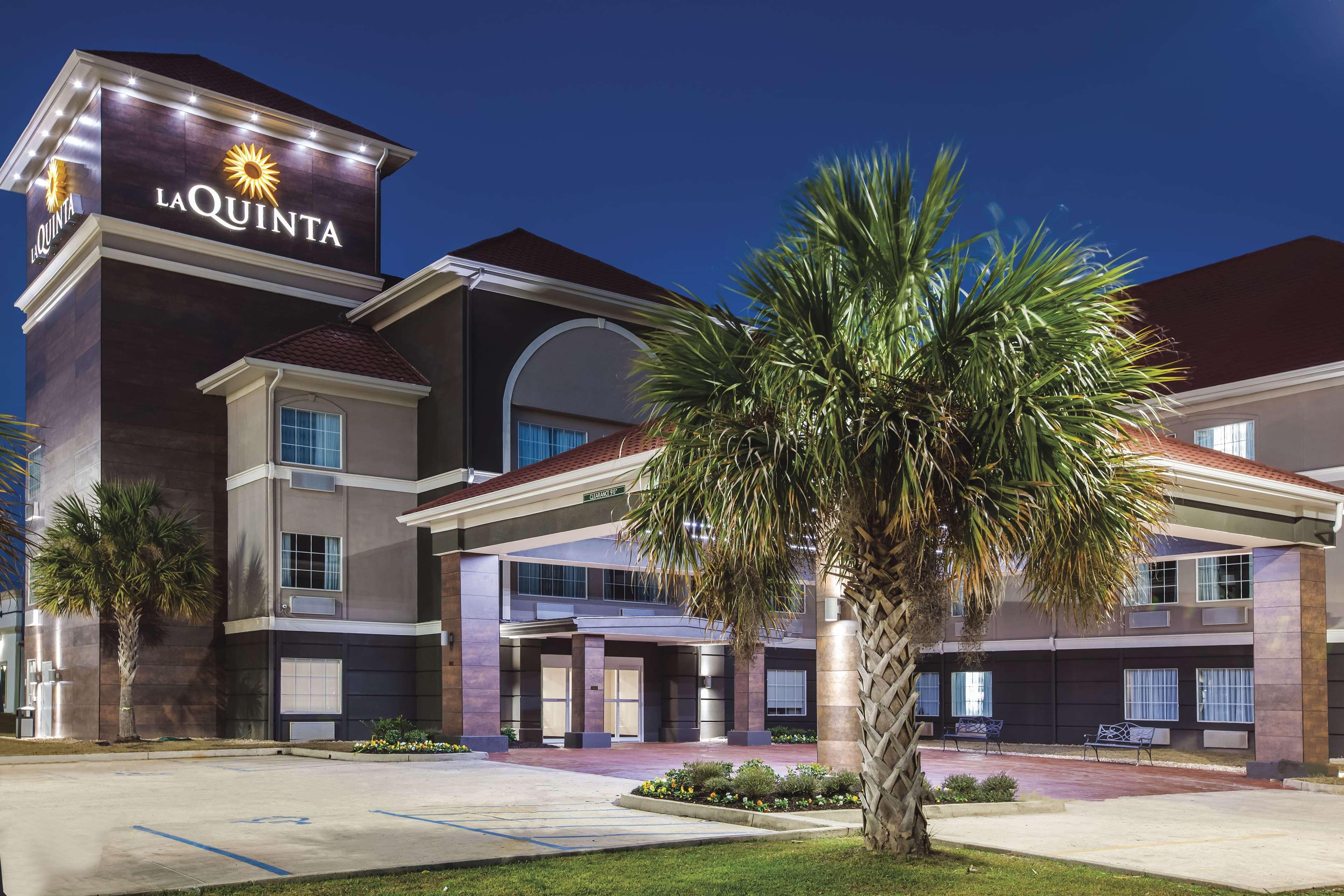 La Quinta By Wyndham Walker - Denham Springs Hotel Exterior photo