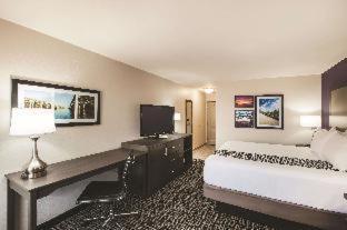 La Quinta By Wyndham Walker - Denham Springs Hotel Room photo